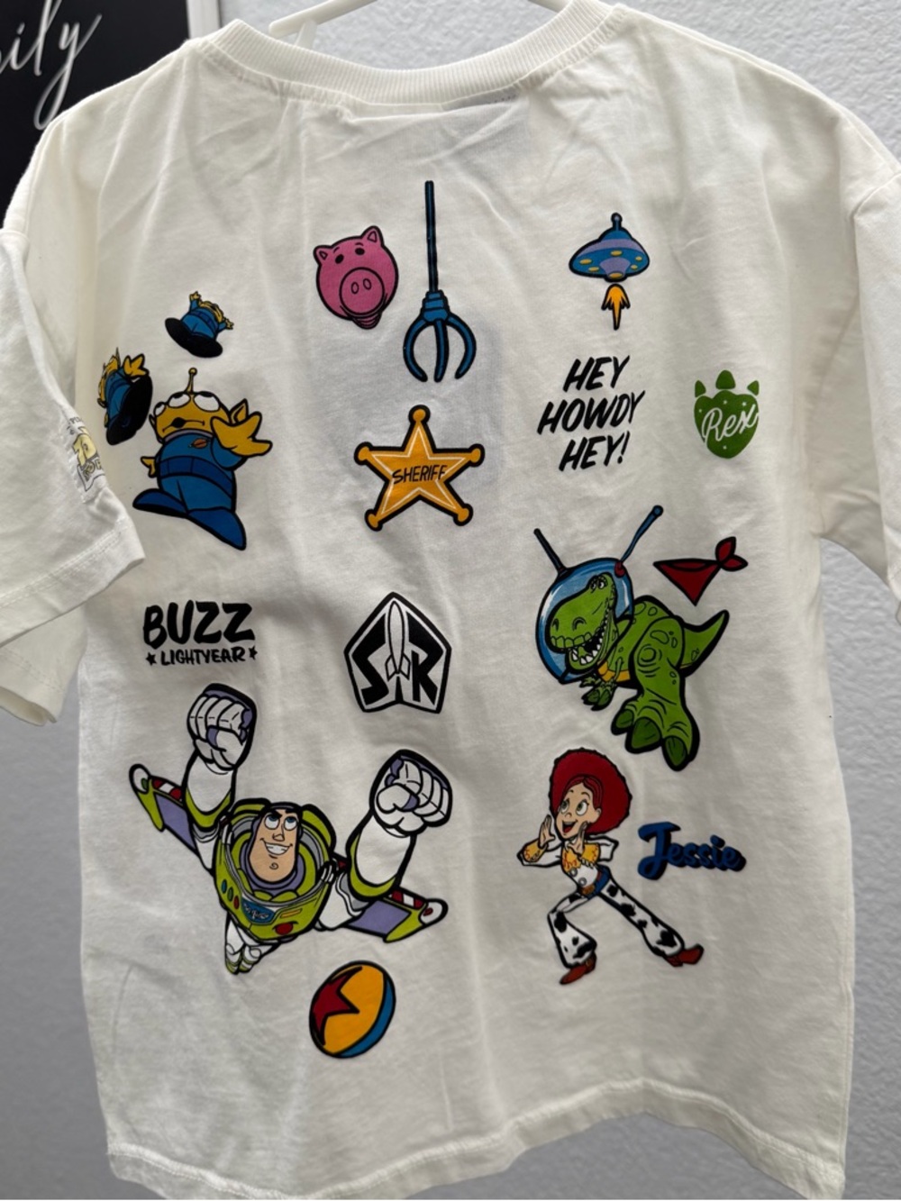 Zara White Toy Story 'Friends Adventure' Graphic Tee - Picture 3 of 5